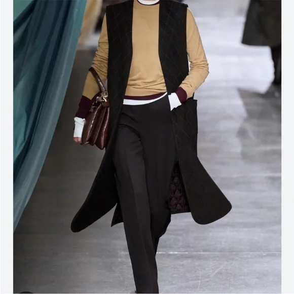 Classic CHANEL wool trousers - Picture 1 of 15